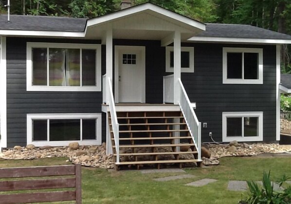 Front of property - Stoneshire Guesthouse (Clearwater)