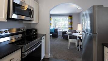 Stoneshire Basalt 2 Bedroom | Private kitchen | Fridge, microwave, oven, stovetop