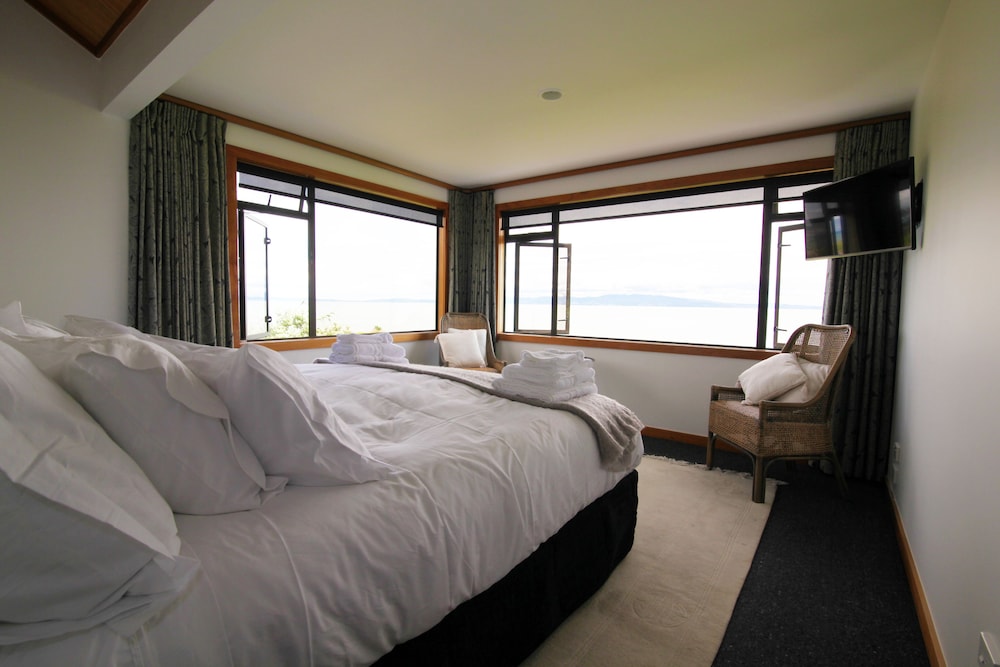 Te Puru Beach Lodge 3