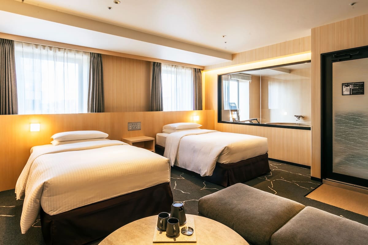 Premium bedding, down duvets, in-room safe, blackout curtains