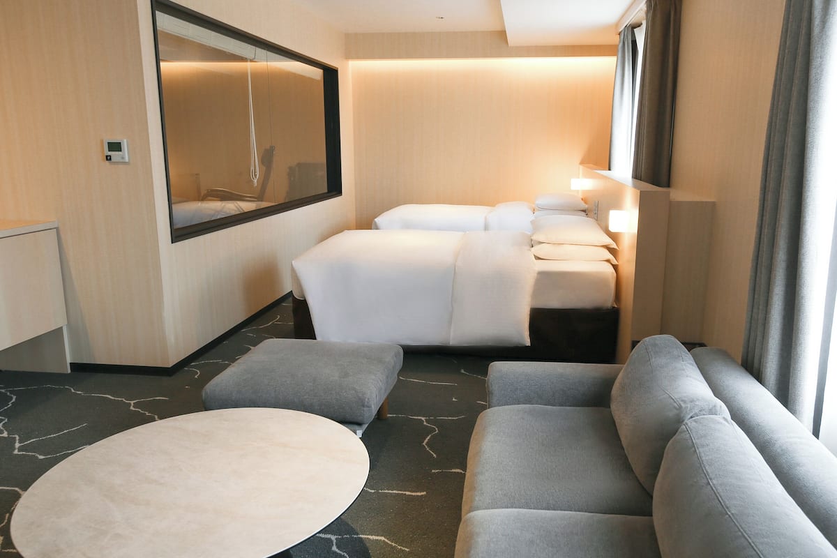 1 bedroom, premium bedding, down comforters, in-room safe