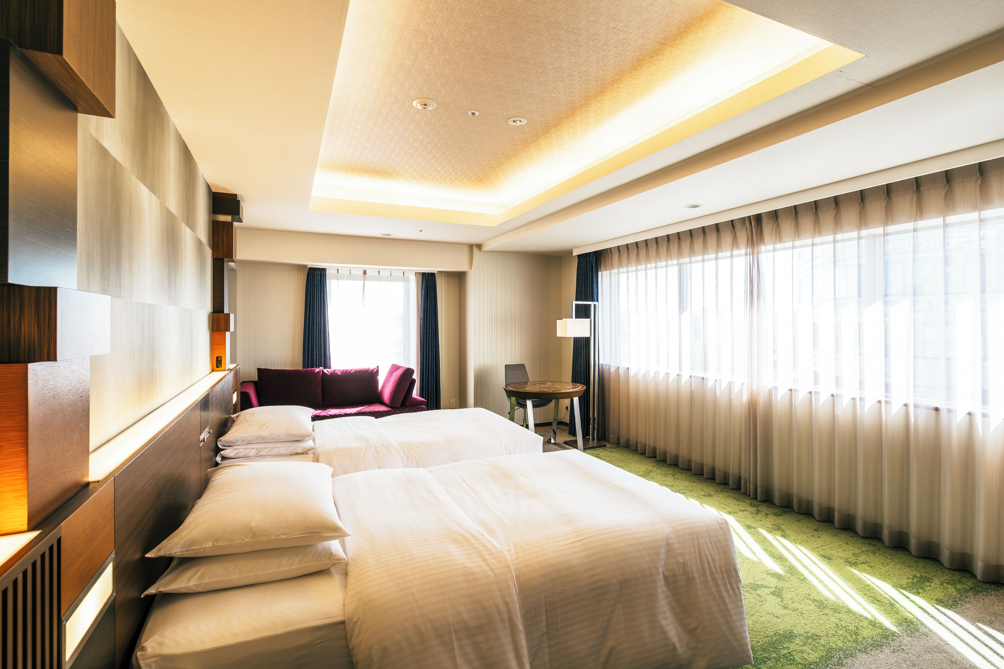 Premium bedding, down comforters, in-room safe, blackout drapes