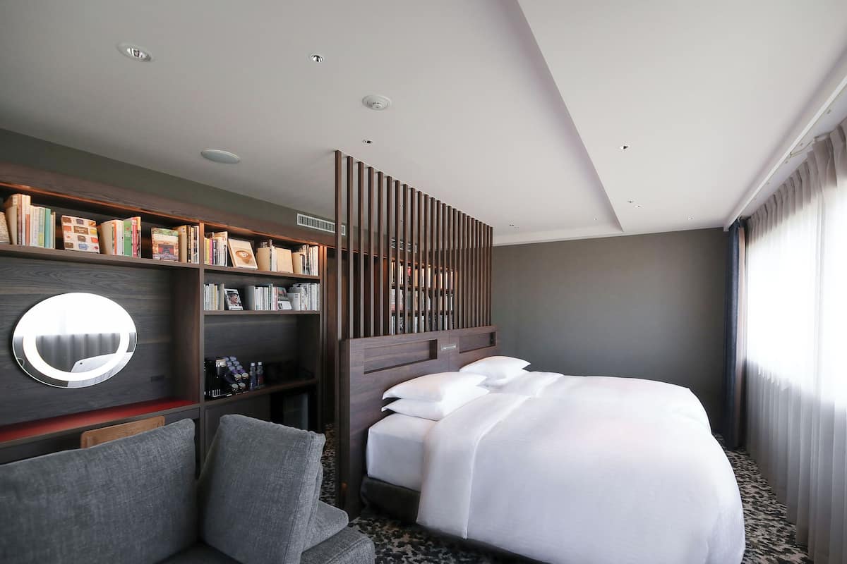 1 bedroom, premium bedding, down duvets, in-room safe