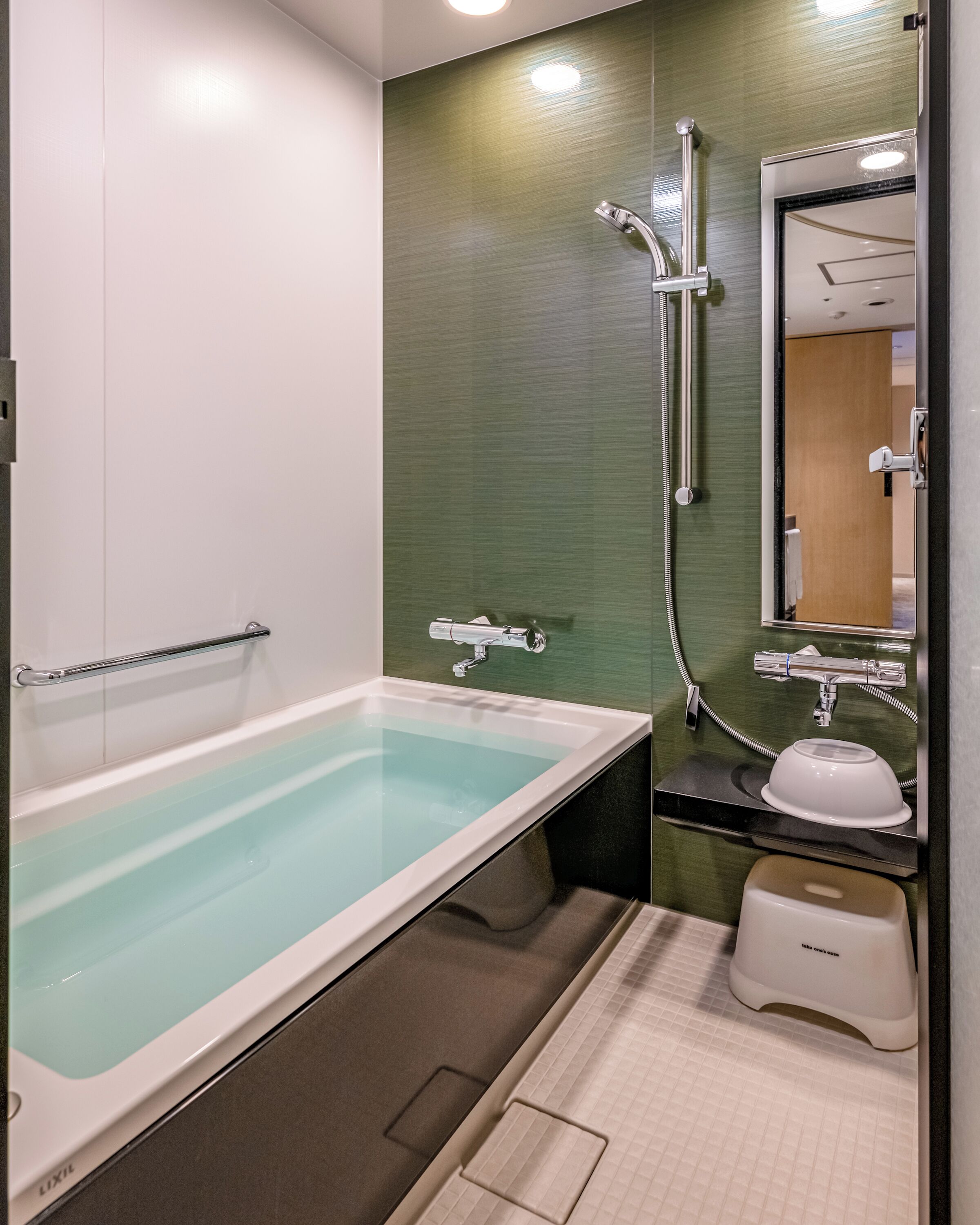 shower, free toiletries, hair dryer, slippers