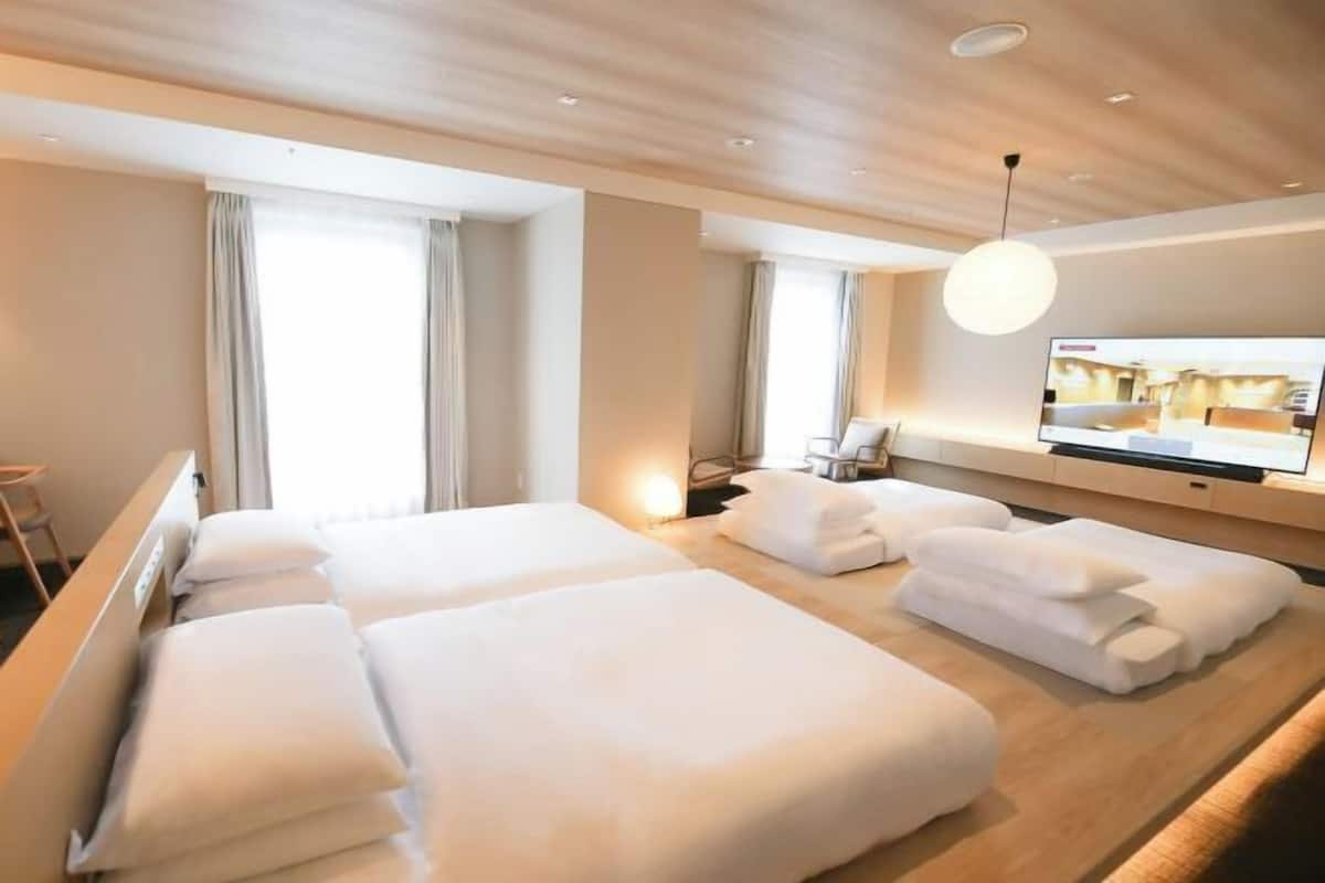 1 bedroom, premium bedding, down comforters, in-room safe