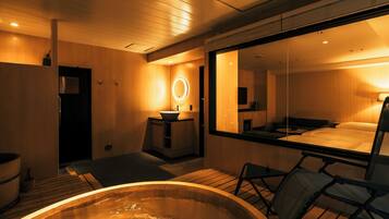 Ducha, artículos de tocador gratuitos, secador de pelo, pantuflas