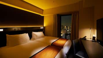 Premium bedding, down duvets, in-room safe, blackout curtains