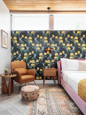 Studio, 1 King Bed, Patio (Patio Room) | Egyptian cotton sheets, premium bedding, pillowtop beds, minibar
