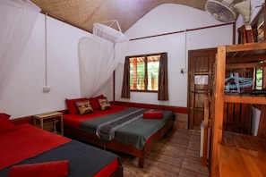 Triple Bungalow | In-room safe, desk, laptop workspace, free WiFi - Family Song Bungalow (Koh Lipe)
