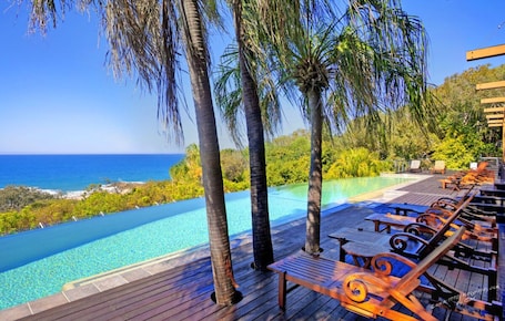 2 piscinas al aire libre