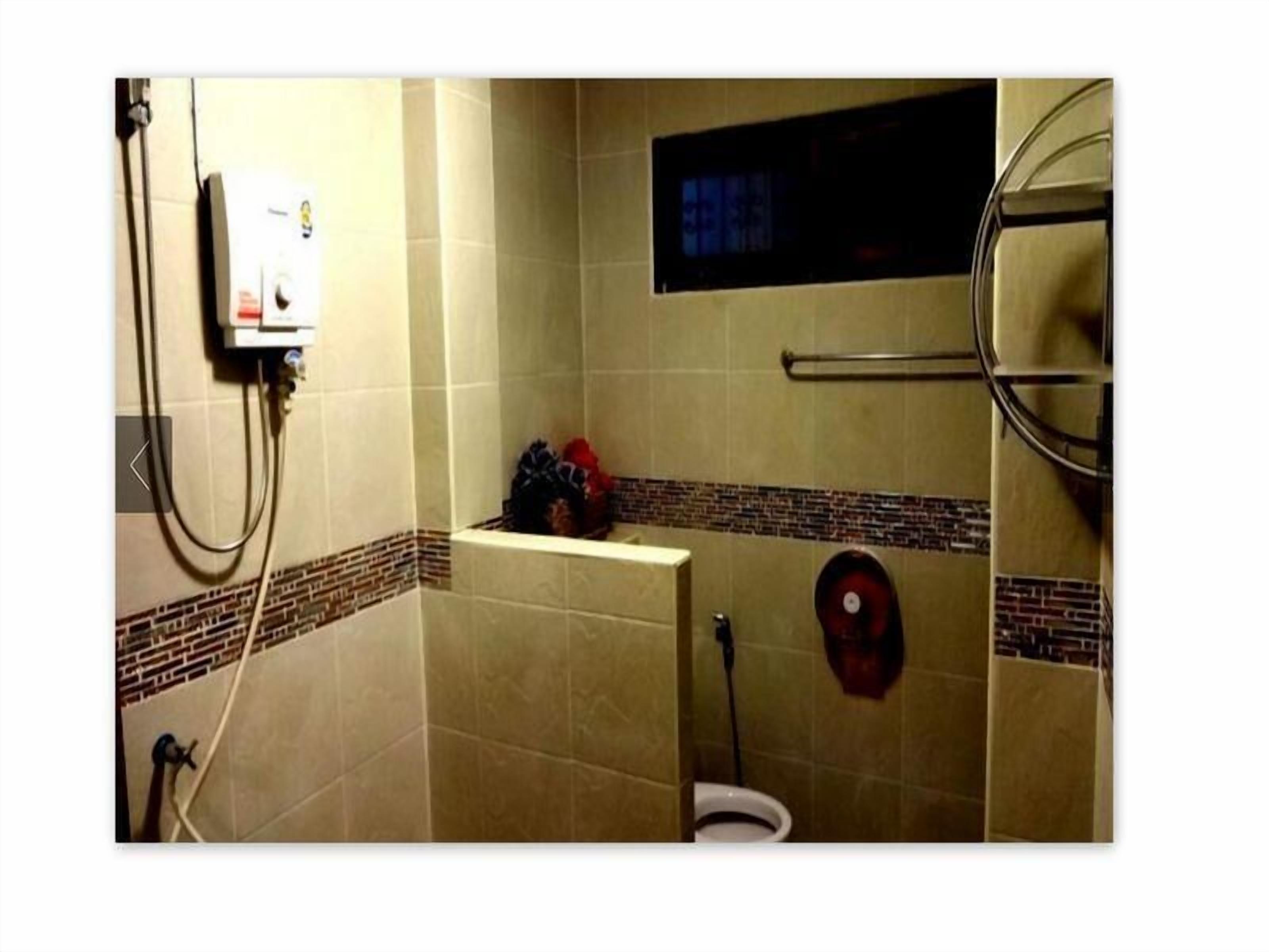 HOME Check in 2 PM - 8 PM | Bathroom | Shower, free toiletries, slippers, towels