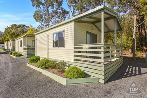 1 Bedroom Cabin | Terrace/patio