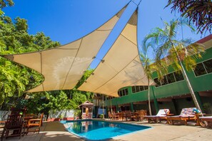 Εξωτερική πισίνα