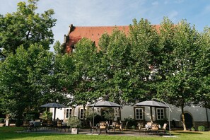 Sundeck - Hotel Schloss Lehen (Bad Friedrichshall)