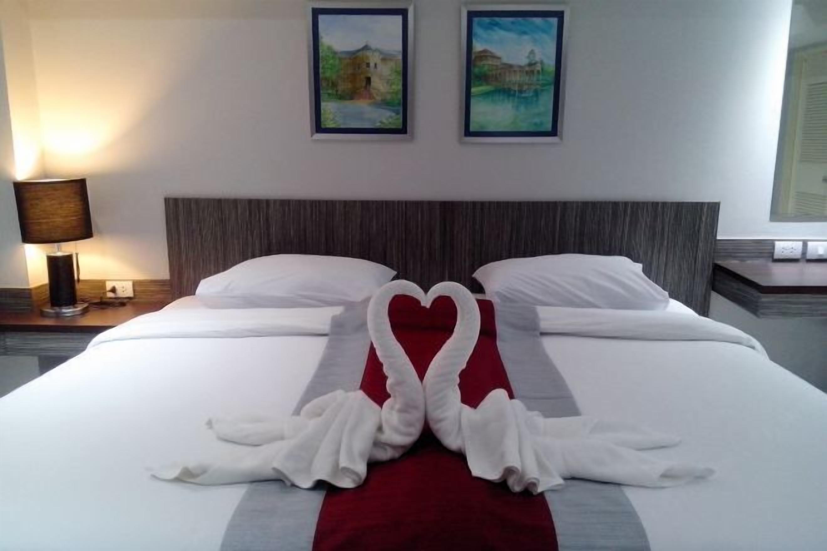 In-room safe, desk, rollaway beds, free WiFi