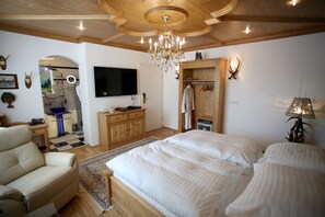 Standard-Doppelzimmer, 1 Doppelbett | Bettwäsche aus ägyptischer Baumwolle, hochwertige Bettwaren