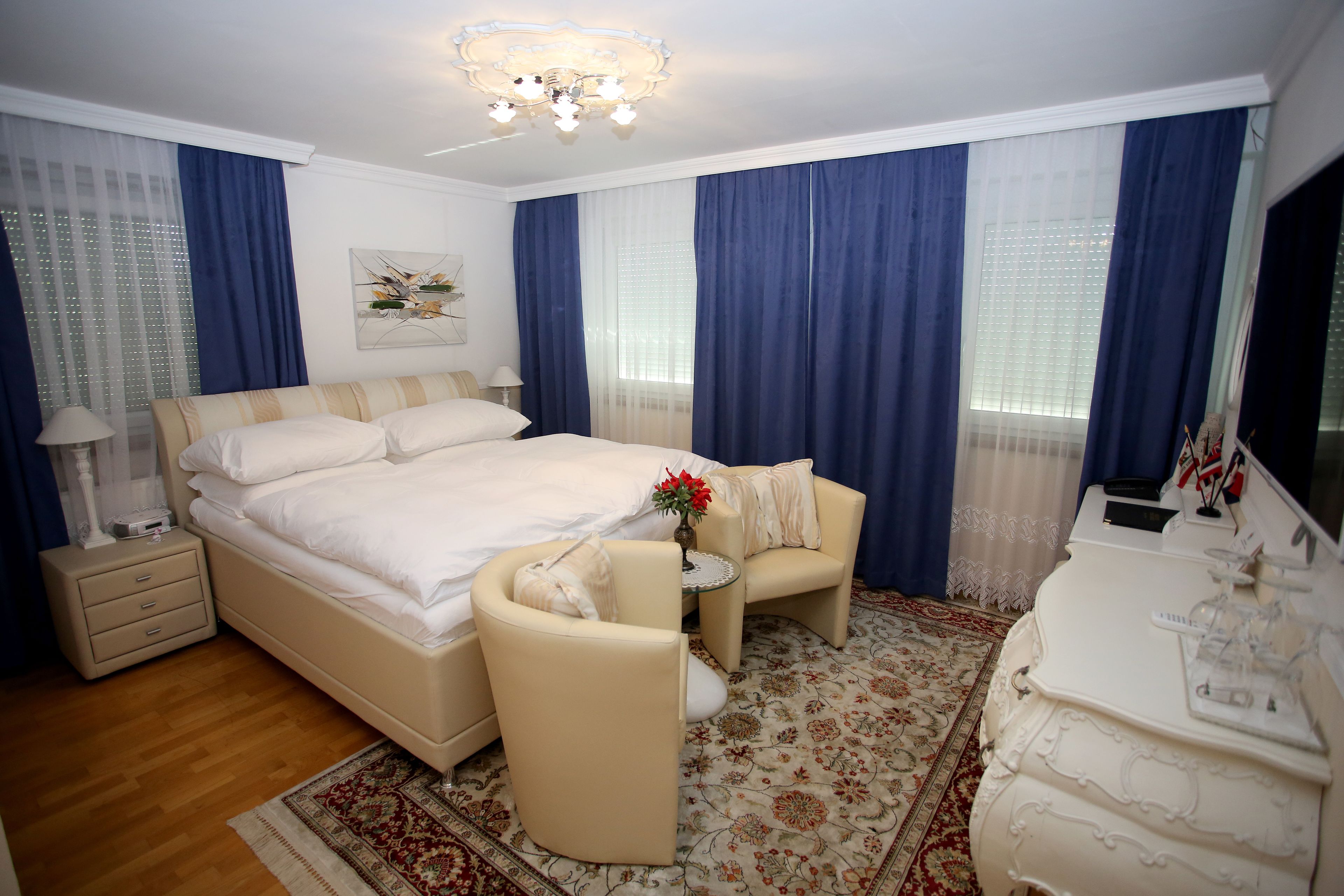 standard double room, 1 double bed | 1 bedroom, egyptian cotton sheets, premium bedding, down duvets