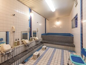 Shared bathroom - Business Hotel Kaga (Osaka)