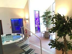 Sauna, poreallas, höyrysauna