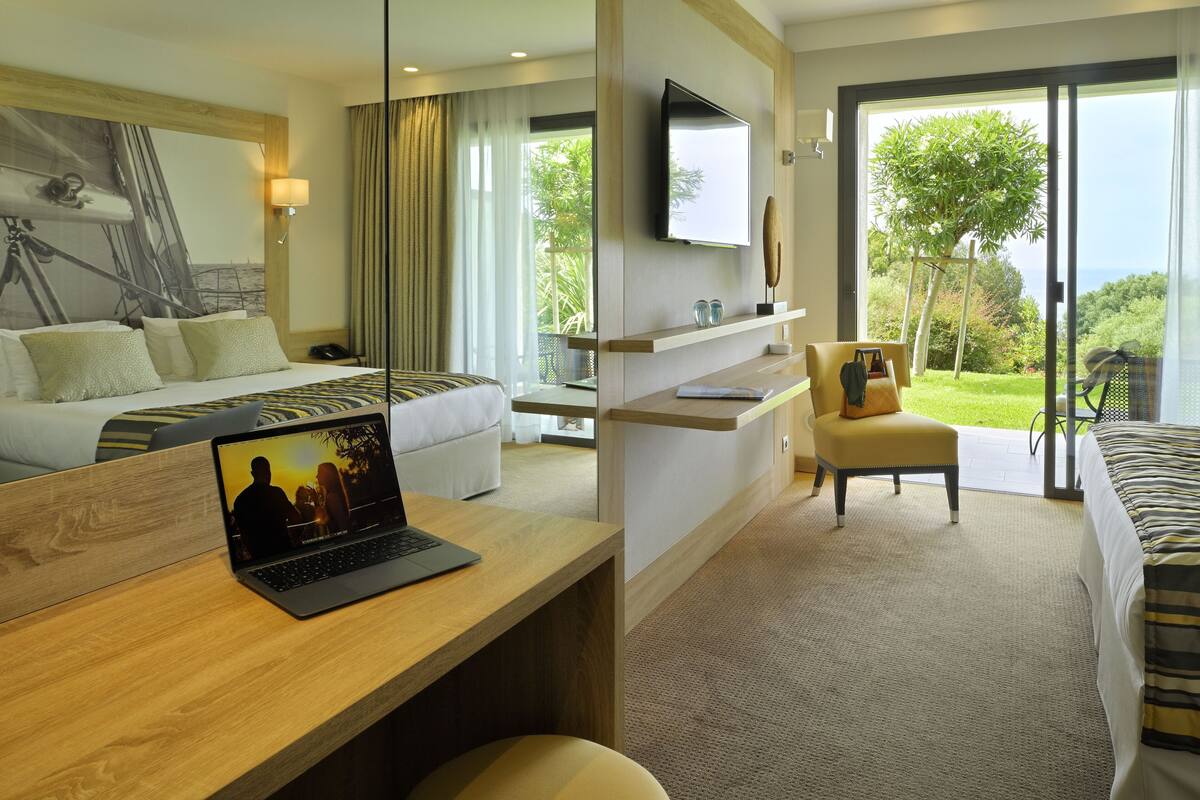 Comfort Double Room, Terrace | Premium bedding, in-room safe, blackout drapes, soundproofing