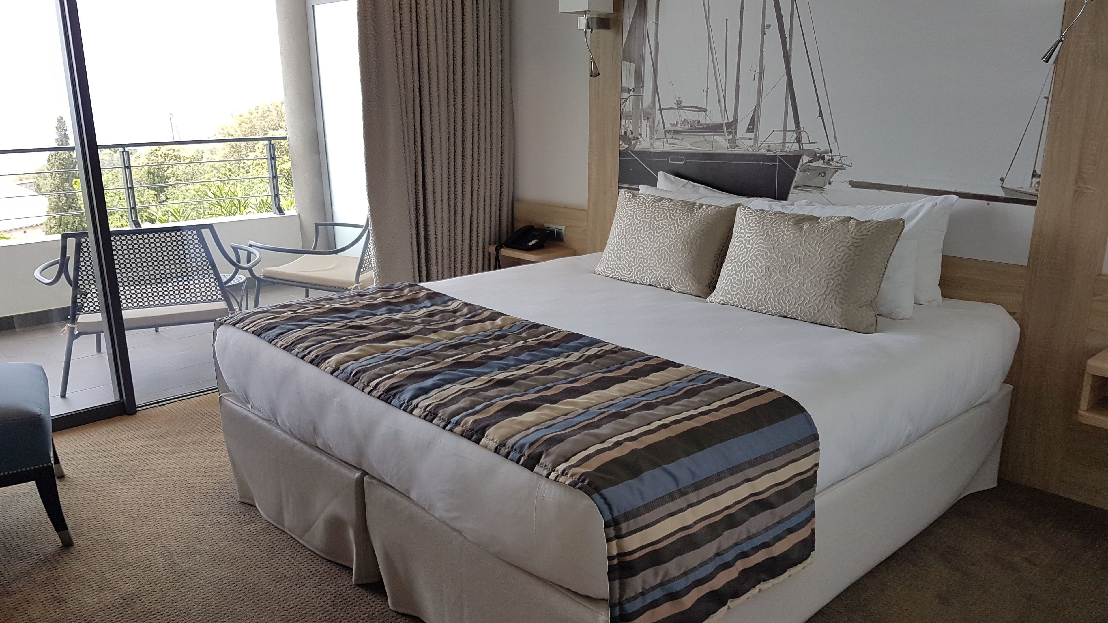 superior double room, balcony | premium bedding, in-room safe, blackout curtains, soundproofing