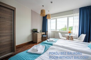 Single Room, Lake View | Premium bedding, in-room safe, desk, iron/ironing board