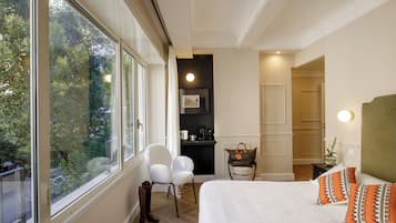Junior Suite | 2 bedrooms, minibar, in-room safe, desk