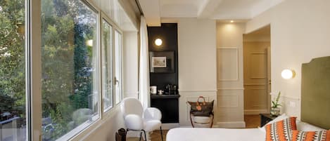 Junior Suite | 2 bedrooms, minibar, in-room safe, desk