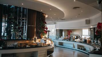 Daily buffet breakfast for a fee