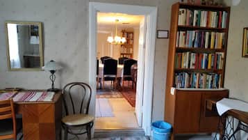 Double Room, Shared Bathroom | Individually decorated, individually furnished, free WiFi, bed sheets