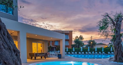 CNic Gemini Hotel