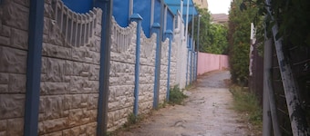 Marom Ziv Center - Newe Shaanan