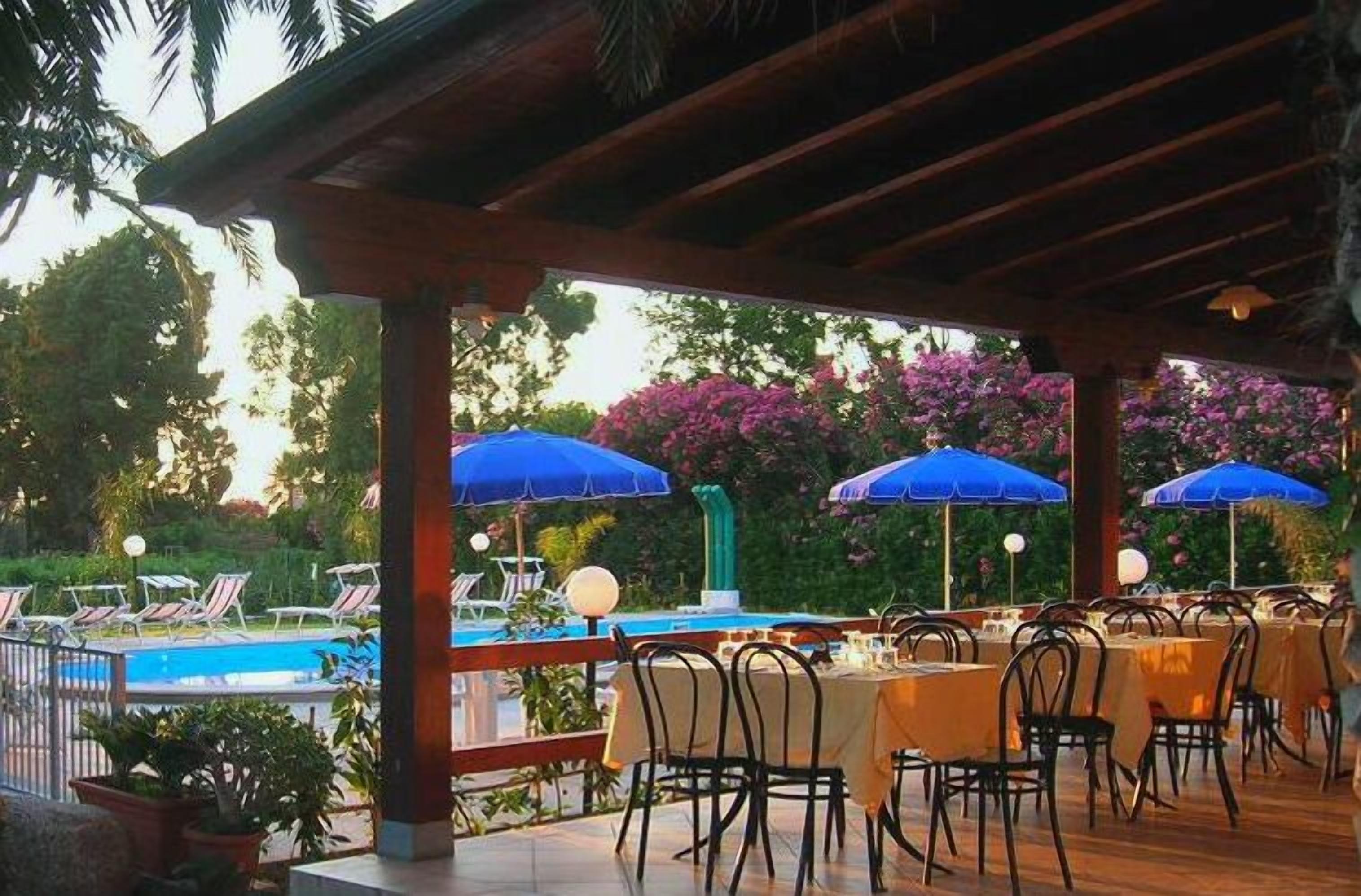 Lunch and dinner served, local cuisine