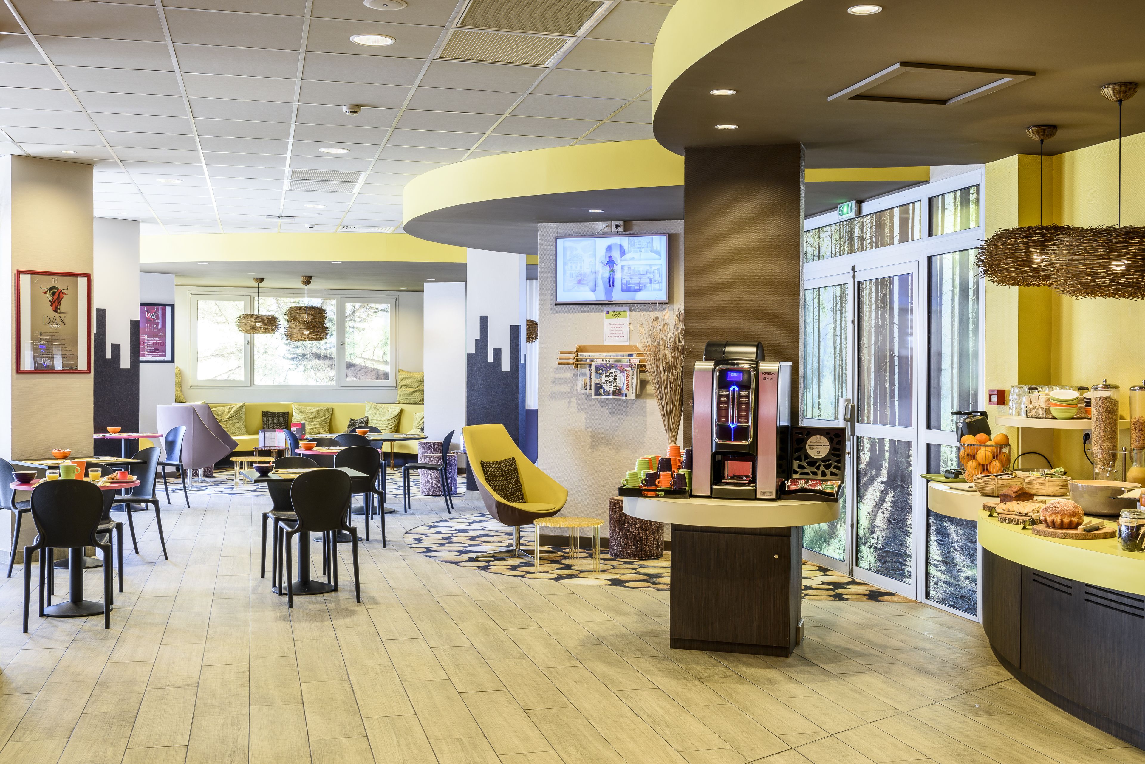 daily buffet breakfast (eur 9 per person)