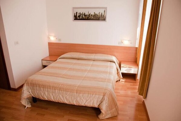 Iron/ironing board, rollaway beds, free WiFi - Pensione Rittmeyer (Trieste)