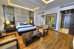 Standard Room, 1 King Bed