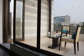 Terrace/patio - Stately Suites MG Road (Gurugram)