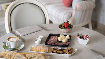 Suite, balcone | Pasti in camera