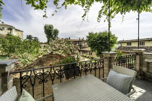 Suite, 1 King Bed, Jetted Tub, Hill View | Terrace/patio - Locanda Borgo Vecchio (Neive)