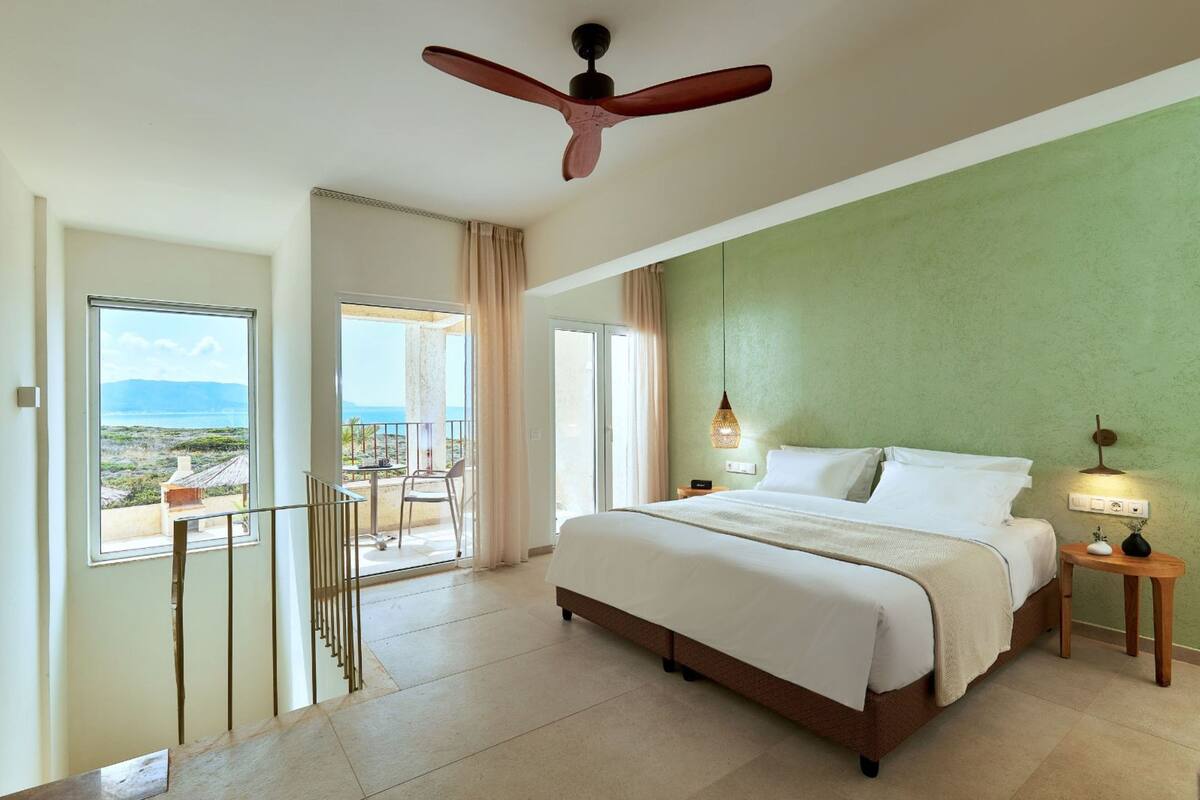 VIP Maisonette with Outdoor Jacuzzi | 迷你吧、書桌、隔音、無線上網