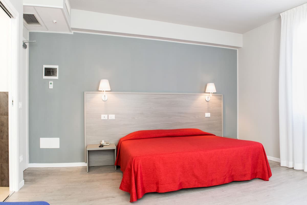 Double or Twin Room with Extra Bed | In-room safe, desk, cribs (free), rollaway beds (surcharge)