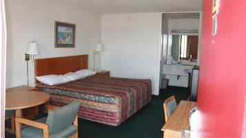 Kamar Standar, 1 Tempat Tidur King | Meja kerja, gratis tempat tidur lipat/ekstra, dan Wi-Fi gratis