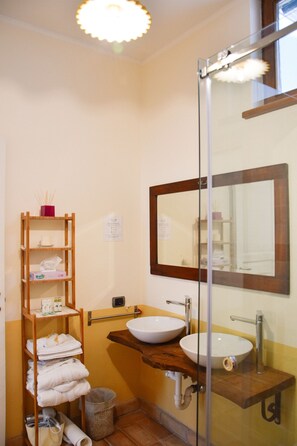 Bathroom - L'Alba dei Due Soli B&B (Nocera Umbra)