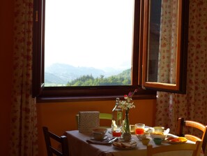 Breakfast (EUR 5 per person) - L'Alba dei Due Soli B&B (Nocera Umbra)