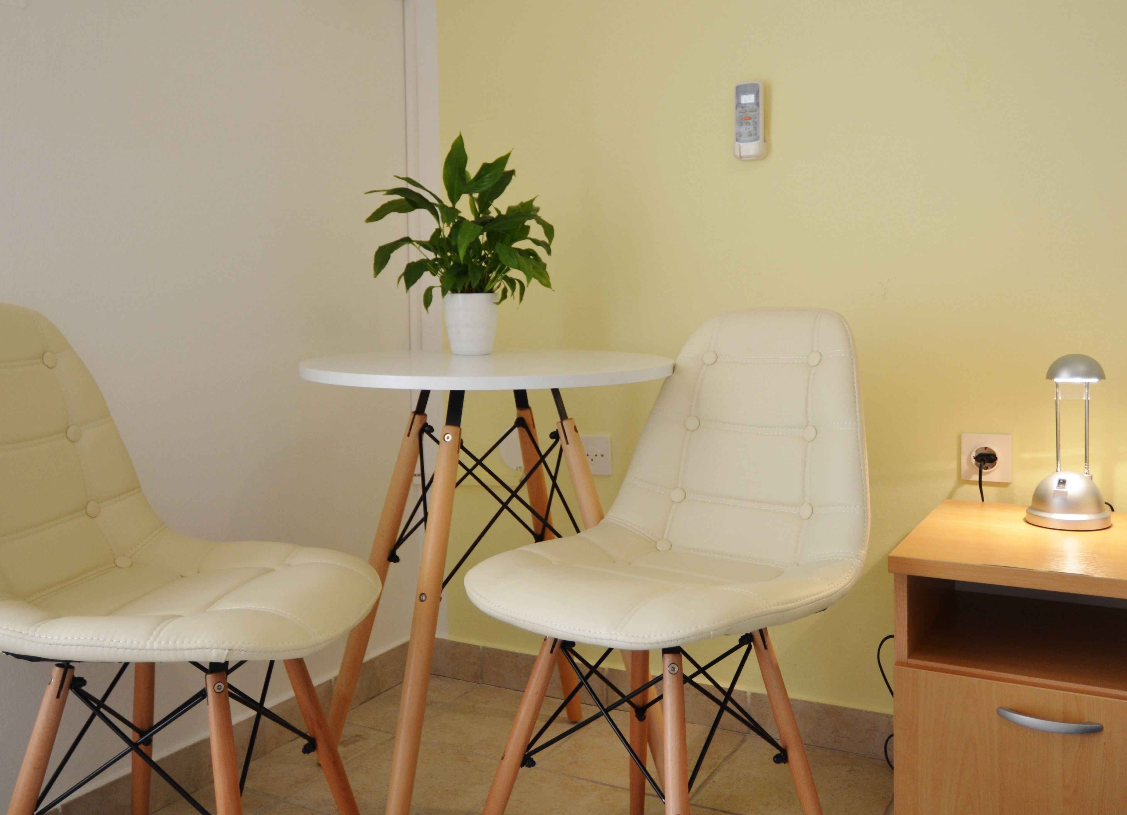 studio, sea view | in-room dining