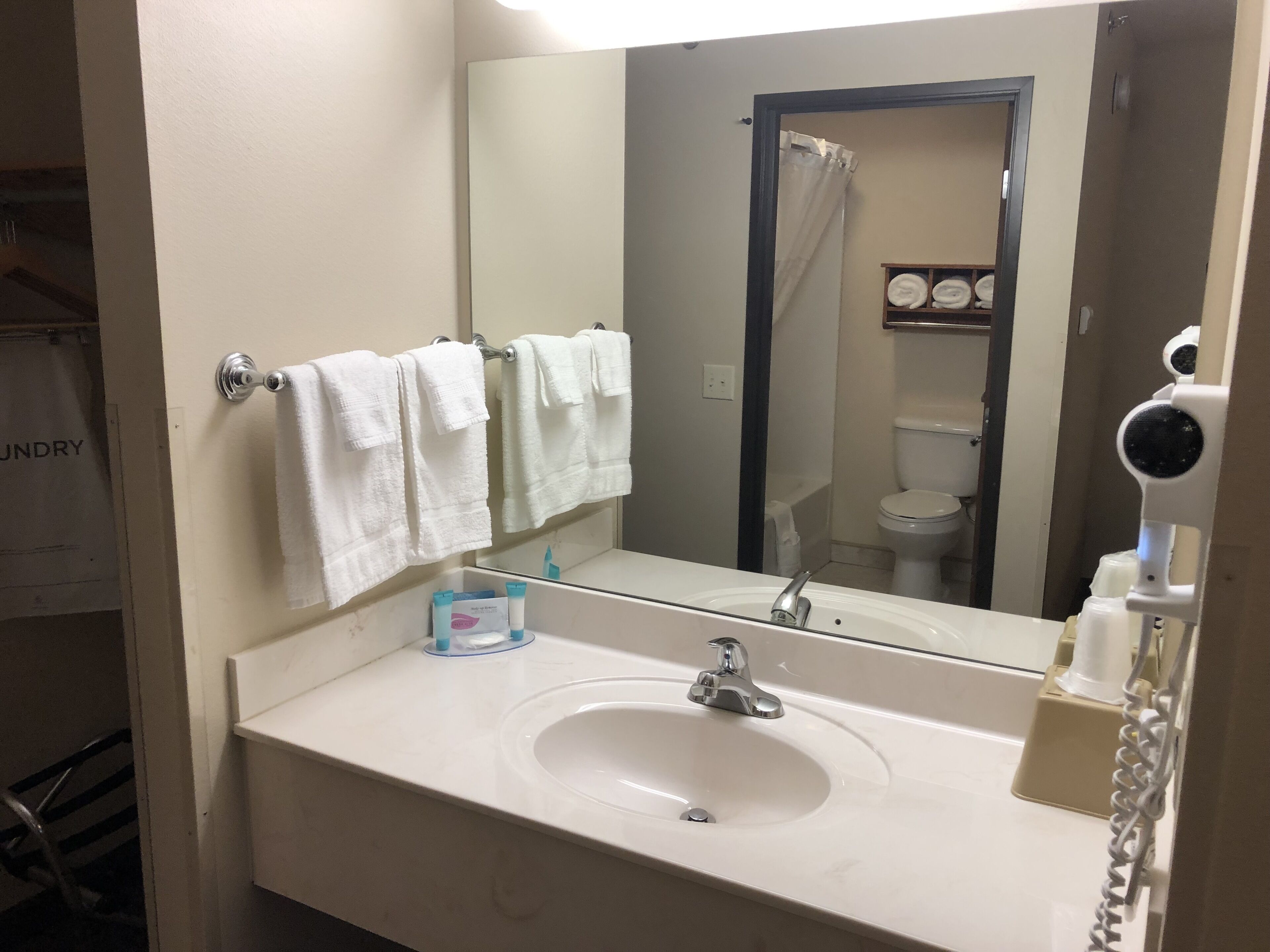 standard room, 2 queen beds, non smoking | bathroom | combined shower/bathtub, towels