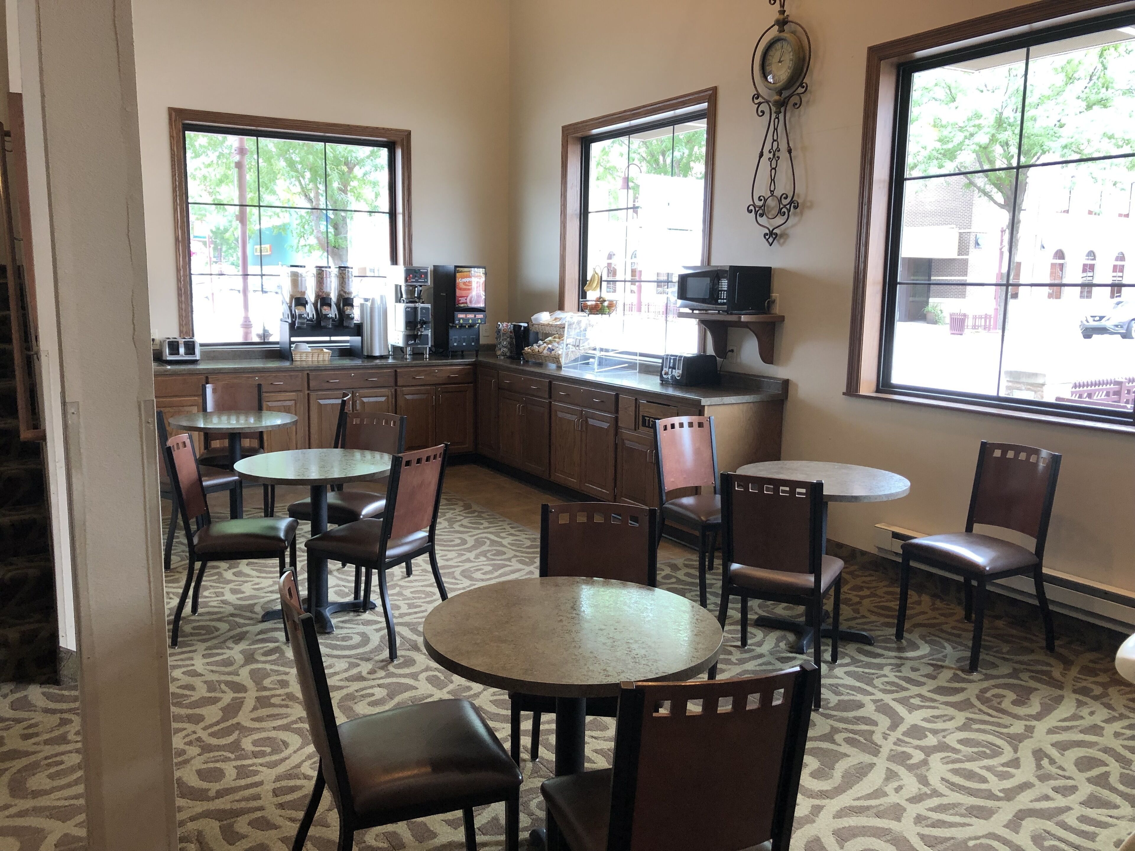 free daily continental breakfast