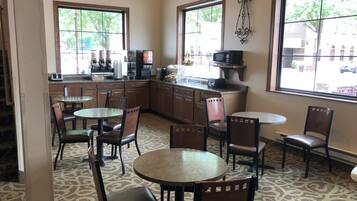 Free daily continental breakfast