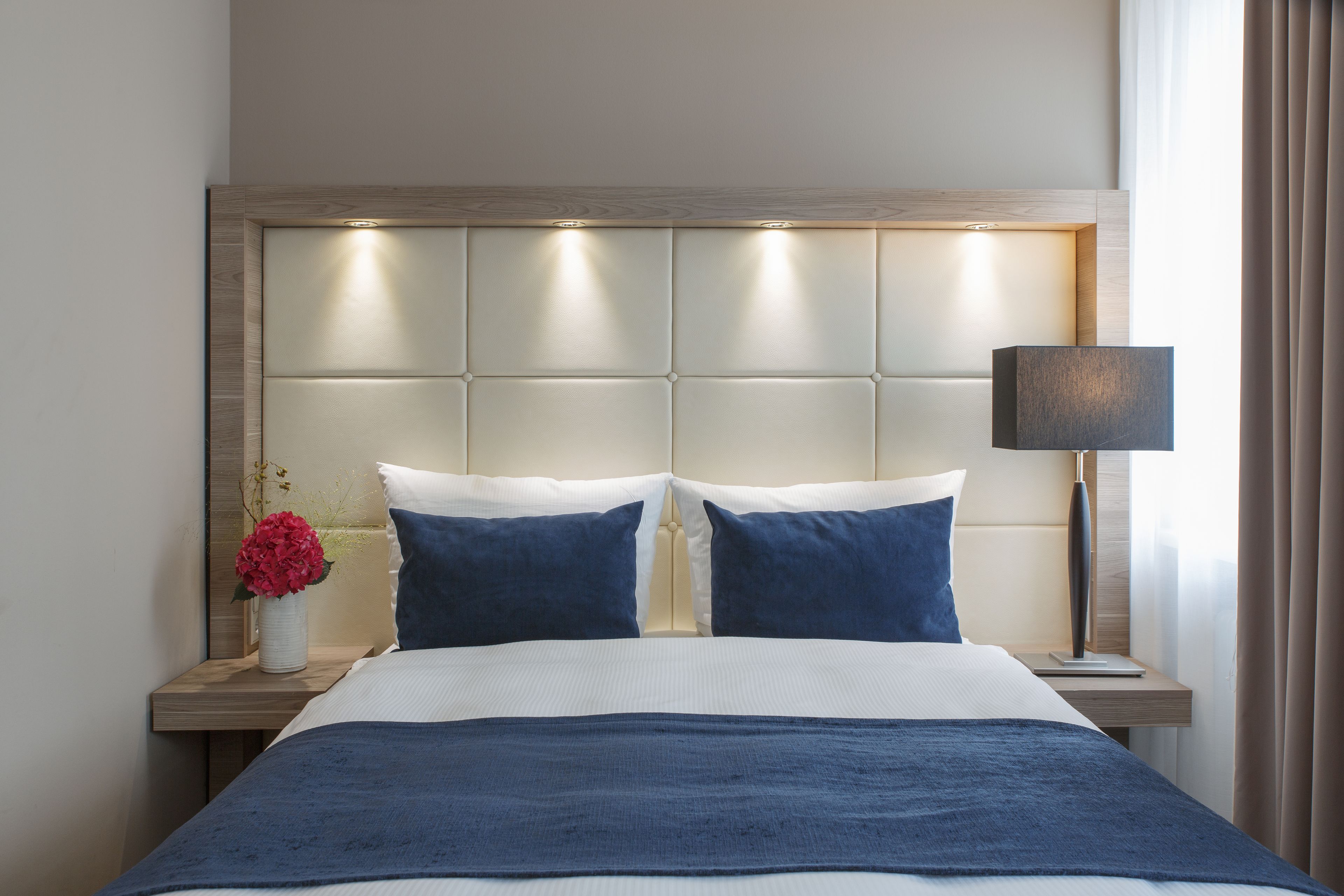 1 bedroom, hypo-allergenic bedding, in-room safe, desk