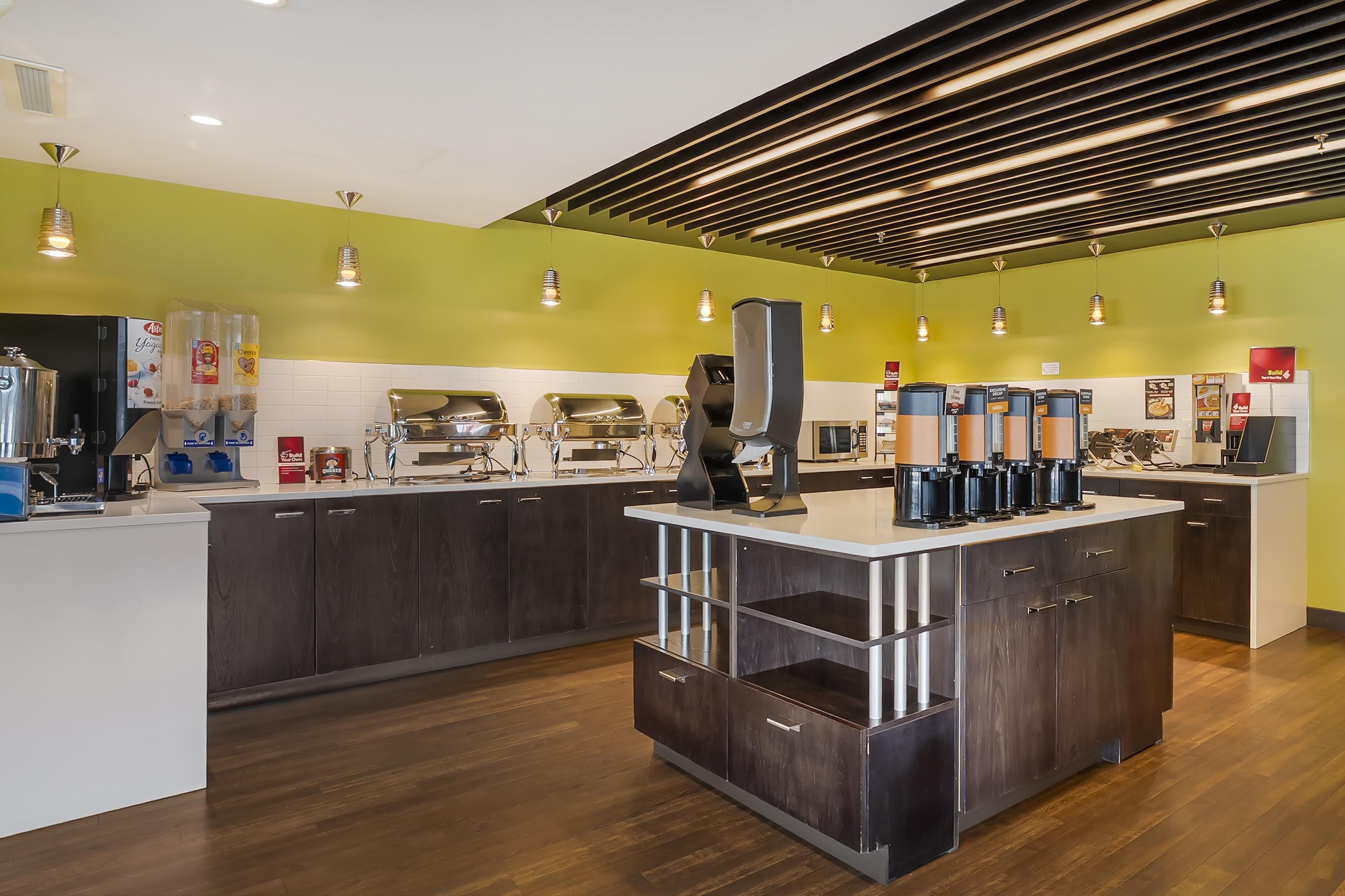 free daily full breakfast